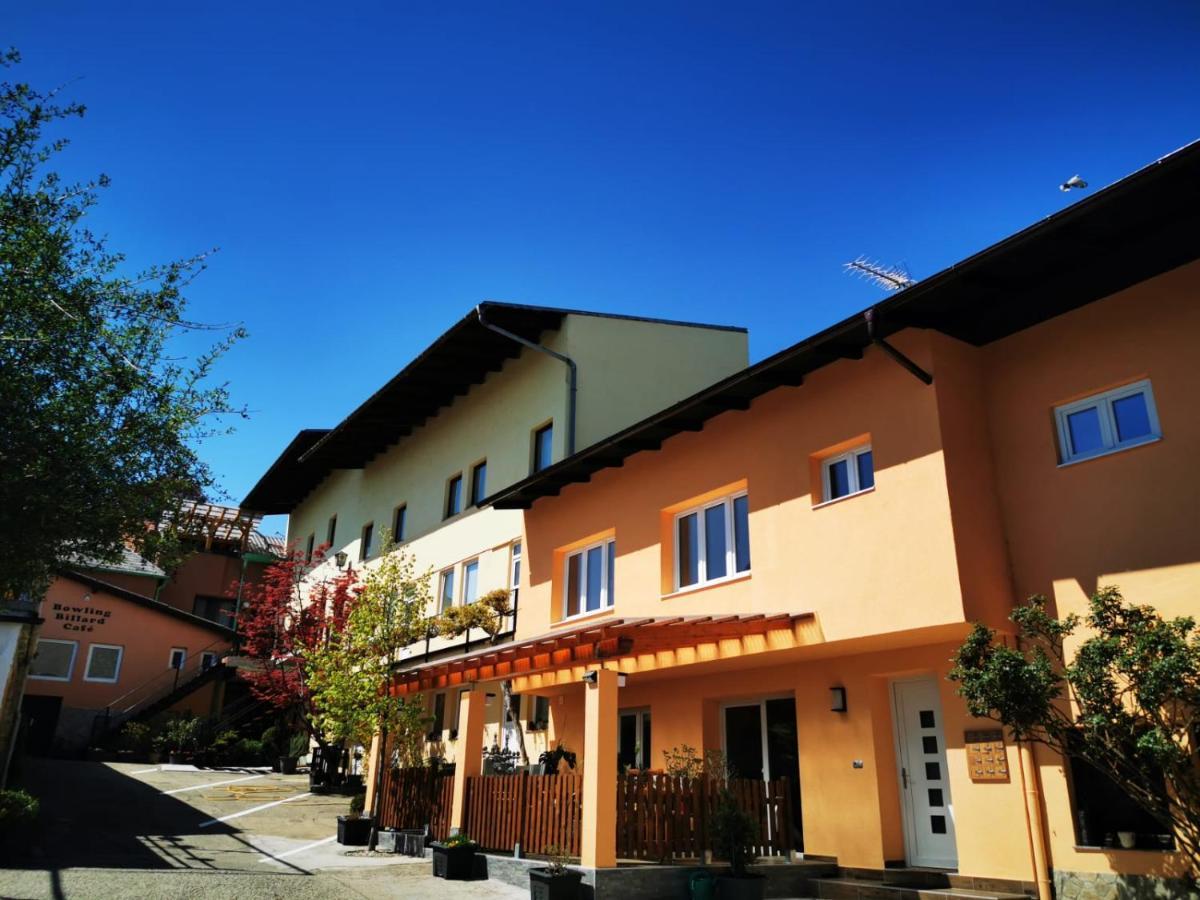 Hotel Goldene Krone Mistelbach Zewnętrze zdjęcie