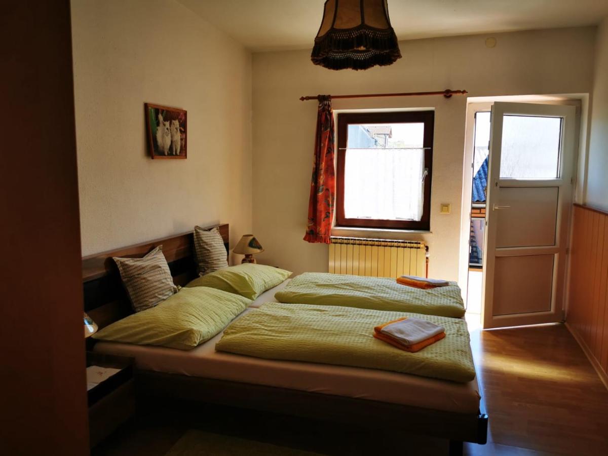 Hotel Goldene Krone Mistelbach Zewnętrze zdjęcie