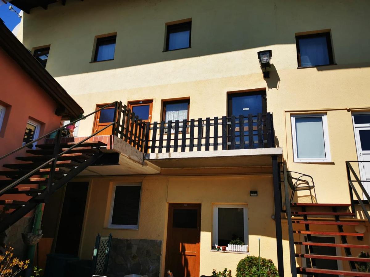 Hotel Goldene Krone Mistelbach Zewnętrze zdjęcie