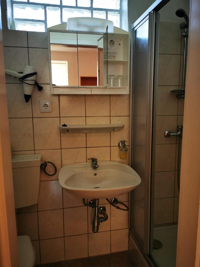 Hotel Goldene Krone Mistelbach Zewnętrze zdjęcie