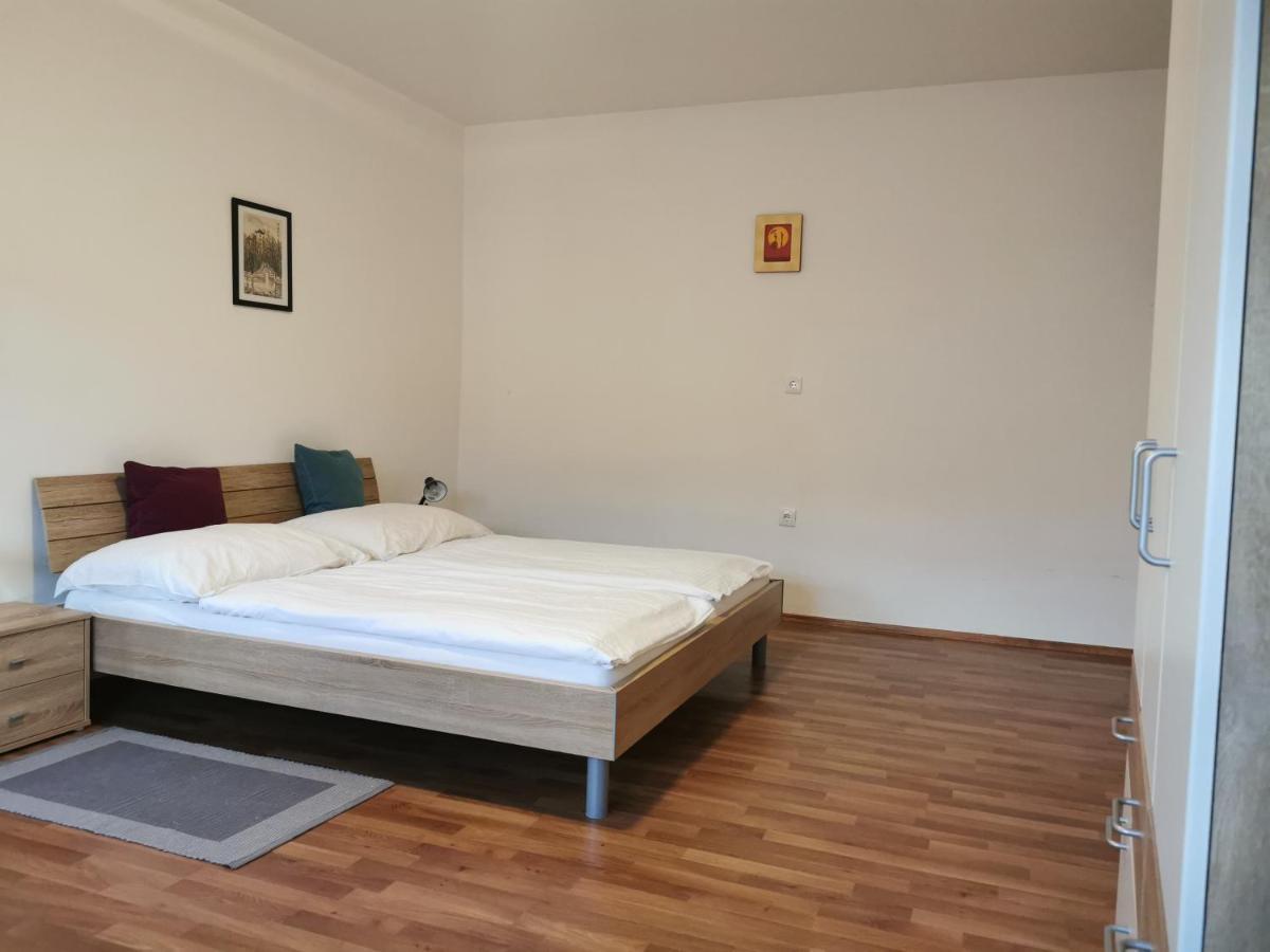 Hotel Goldene Krone Mistelbach Zewnętrze zdjęcie
