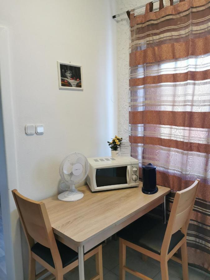 Hotel Goldene Krone Mistelbach Zewnętrze zdjęcie